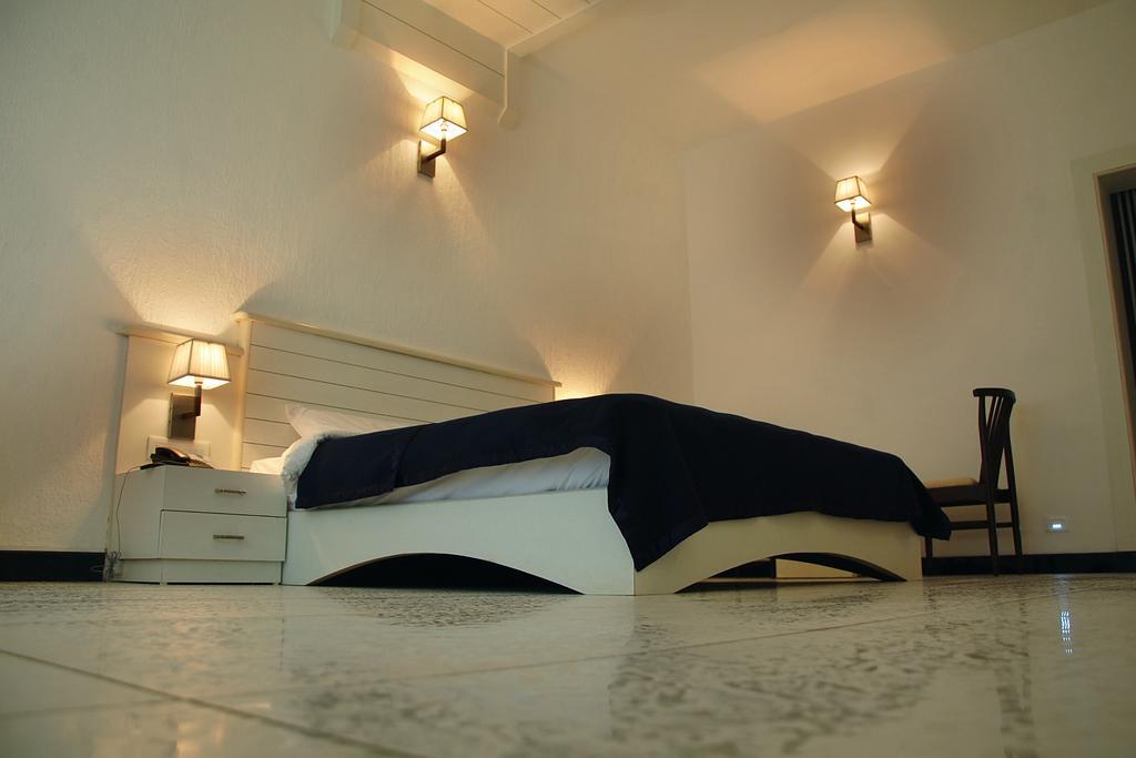 Blue Waters Hotel Kundapur Room photo